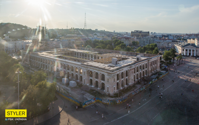 Гостинний двір з висоти